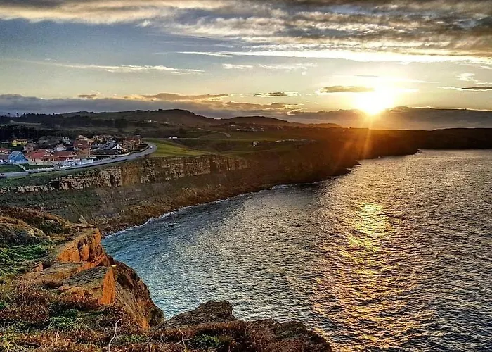 Muy Cerca De Playas Con Garaje *