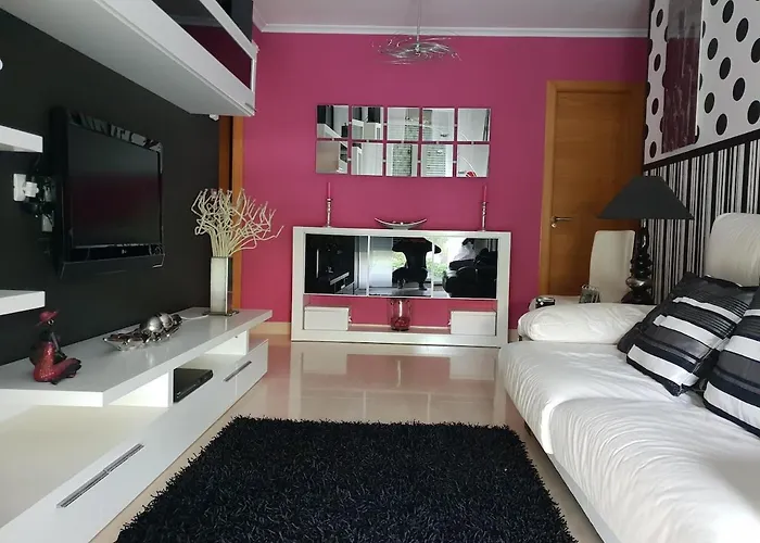 Muy Cerca De Playas Con Garaje